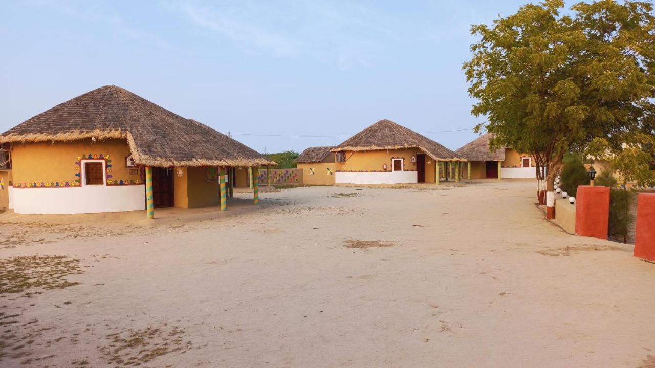 Mahefeel E Rann Resort Bherandiāla Dış mekan fotoğraf