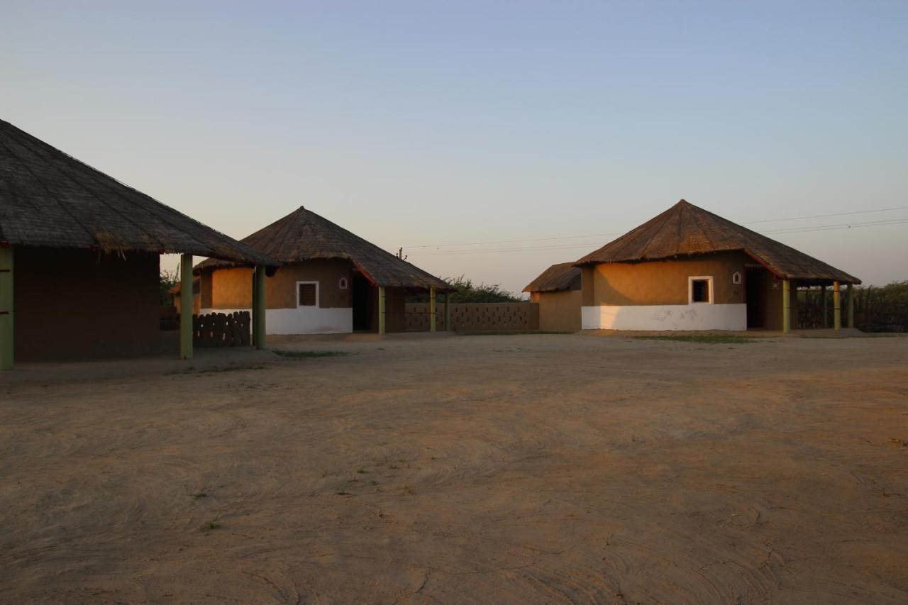 Mahefeel E Rann Resort Bherandiāla Dış mekan fotoğraf